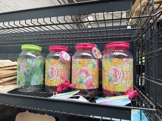 Partij tuinaccessoires