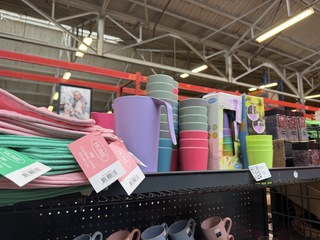 Partij diversen w.o. woonaccessoires, bekers