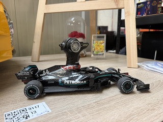 Bestuurbare Mercedes F1 auto