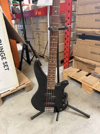 Basgitaar met statief Yamaha, RBX270-J4