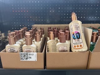 Partij diversen w.o. tanning lotion, aftersun W.o. Caribbean Bronze