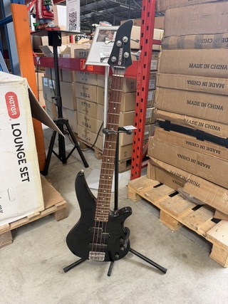 Basgitaar met statief Yamaha, RBX270-J4