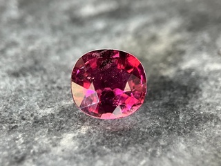 Edelsteen – 3.80 carat natuurlijke rubelliet