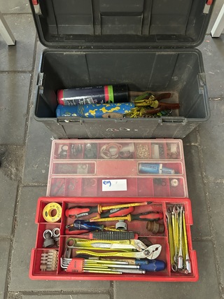 3x Gereedschapskoffer met inhoud w.o. handgereedschap