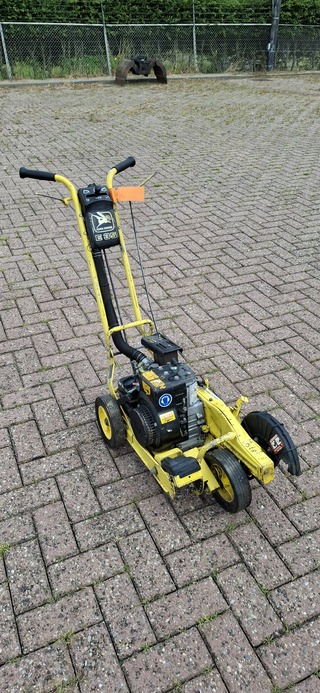 John Deere, E35 Edger, Geel, John Deere E35 Edger kantensnijder