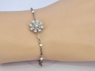 GUCCI “Flora” witgouden armband met diamanten en parels