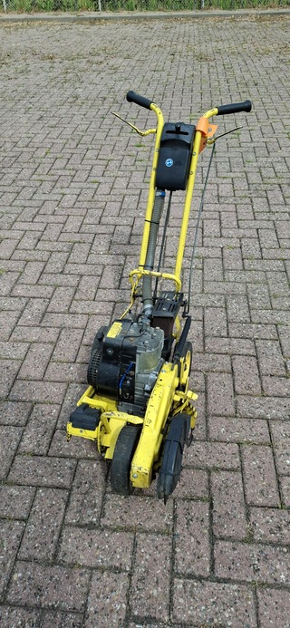 John Deere, E35 Edger, Geel, John Deere E35 Edger kantensnijder