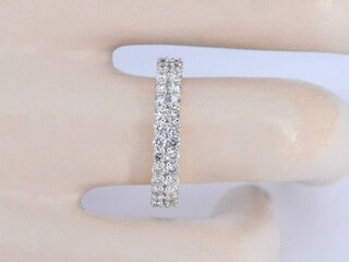 Gouden eternity ring met diamanten