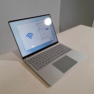Surface Laptop, Microsoft, Model 2036 / 7th edition
