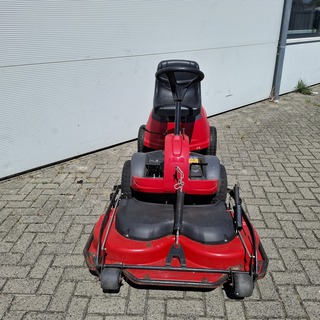 Zitmaaier, Mountfield, P902, 2008