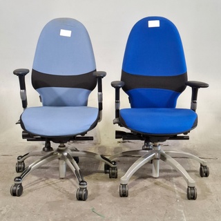 Partij diverse bureaustoelen, RH, v.n.l. Extend 220