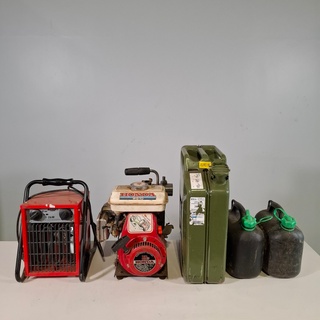 Waterpomp, heteluchtkachel en jerrycans, O.a. Kelfort En Honda, o.a  W