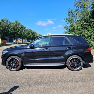 Mercedes-Benz ML 63 AMG | 5.5 V8 Bi-Turbo | 525 PK | Zeer rijk uitgeru
