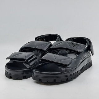 Paar sandalen, maat 38 1/2, Prada