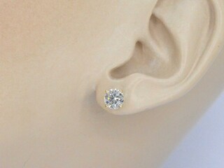 Gouden solitair oorbellen 1.60 carat
