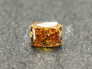 Diamant – 0.29 carat natuurlijk oranje diamant (gecertificeerd)