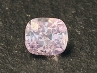 Saffier – 0.56 carat natuurlijke roze saffier