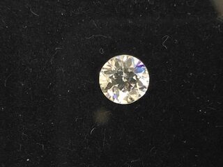 Diamant – 0.73 carat natuurlijke briljant geslepen diamant