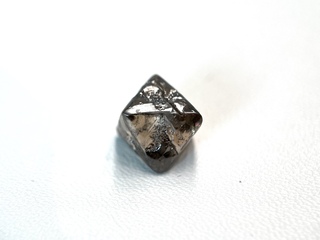 Diamant – 7.02 carat carat natuurlijke ruwe diamant – oktaeder vorm