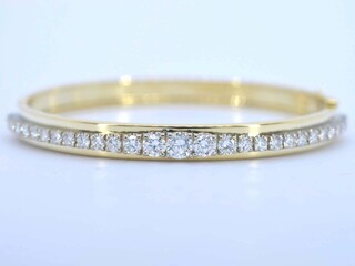 Armband bangle met natuurlijke diamanten