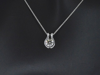 Solitaire hanger met een natuurlijke briljant geslepen diamant, excl.