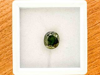 Saffier – 3.56 carat natuurlijke groene saffier