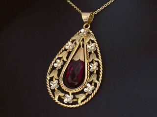 Gouden hanger robijn, excl. ketting