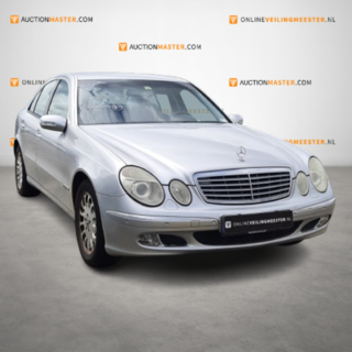 Personenauto, Mercedes-Benz, E-klasse, 240 Avantgarde, GRIJS, 2