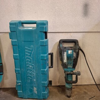 Breekhamer Makita, HM1214C, bouwjaar 2017