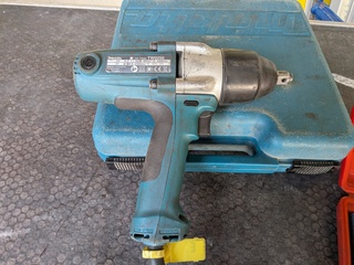 Elektrische slagmoeraanzetter 1/2″ Makita, TW0250, bouwjaar 2010