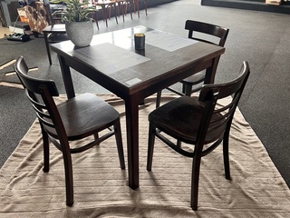Lunch tafel met 3 café stoelen, bruin