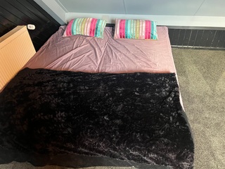 5x Bedden, éénpersoons, wit matras