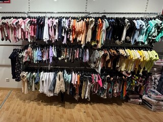 Ca. 418x Kinderkleding en badmode voor meisjes, B. Nosy, Noppies, Name