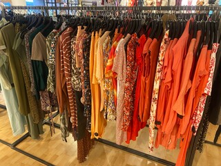 Ca. 306x Shirts, bloesjes en jurken, Only, Fransa, Ichi, XS-S