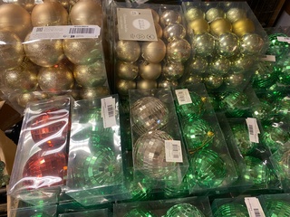Ca. 319x Diverse kerstballen, House Of Seasons