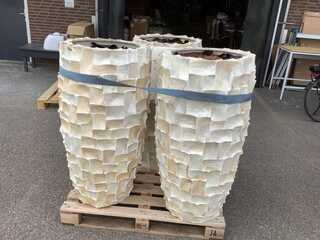 3x Bloempotten, gevuld met Hydro korrels, wit/beige