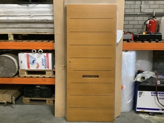 Buitendeur 87,5 x 201,5, bruin