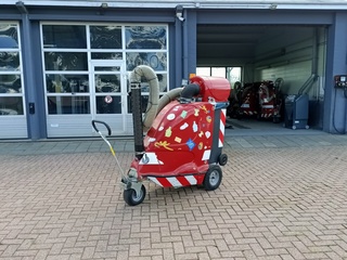 Afval- en straatzuiger, Glutton, 2411 Electric, 2017