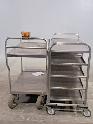 2x Serveerwagen, O.a. Caterdrive