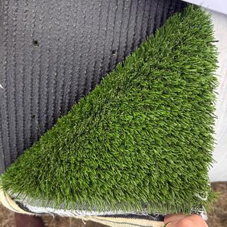 Ca. 101,2m2 Kunstgras, 30 mm hoog, groen