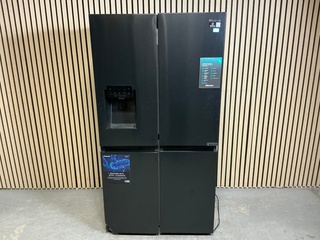 Amerikaanse koelkast  Hisense , RQ760N4SBFE., zwart