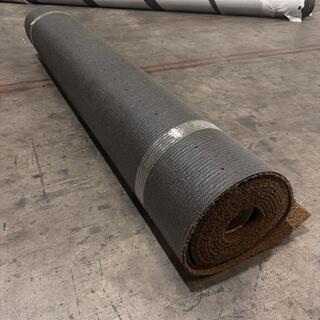 Ca. 14m2 Kunstgras, 10 mm hoog, bruin/zwart
