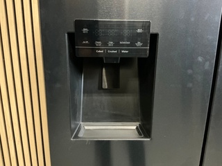 Amerikaanse koelkast  Hisense , RQ760N4SBFE., zwart