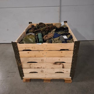 Partij camouflage kleding en uitrusting artikelen, Woodland / KPU /  K