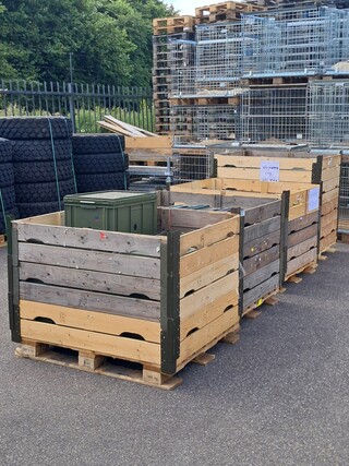 Partij diverse transportkisten