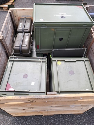 Partij diverse transportkisten
