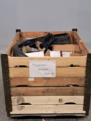 Partij onderdelen, garage inventaris en diversen