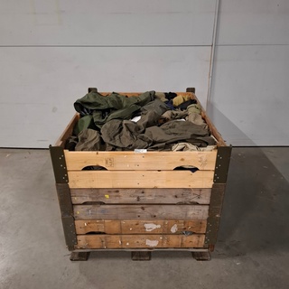 Partij camouflage kleding en uitrusting artikelen, Woodland / KPU / KL