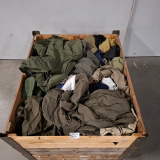 Partij camouflage kleding en uitrusting artikelen, Woodland / KPU / KL