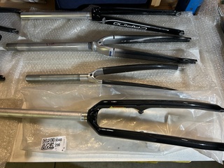 8x Fiets voorvorken voor o.a. racefiets, W.o. Orbit, Dedaccia